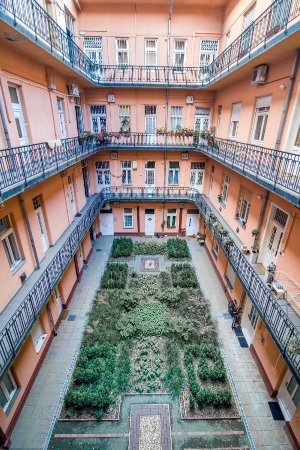 B32 Gellert Apartment Budapeste Exterior foto